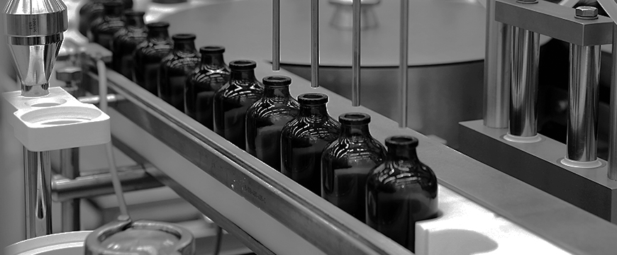 Packing liquid bottles